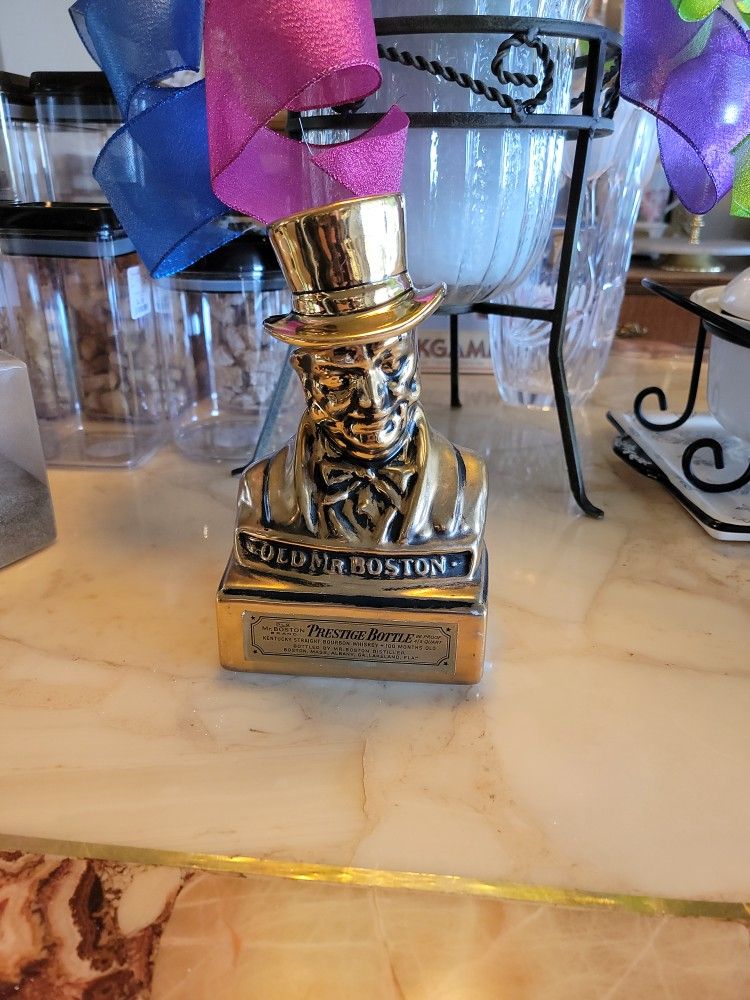 Old Mr. Boston Prestige 4/5 Quart Collectible Liquor Bottle Container Empty VTG