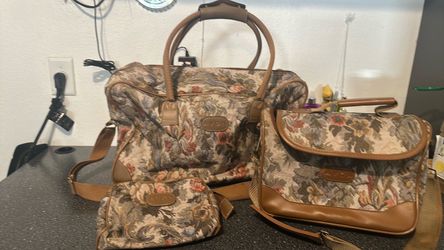 Avon vintage floral tapestry canvas travel duffle bag,  make up bag and toiletries bag.  $65 for all 3, no holds
