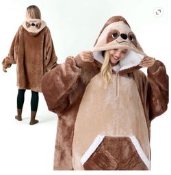 Animal Blanket Hoodie for Adults, Oversized Sweatshirt With Pockets & Sleeves, Soft Sherpa