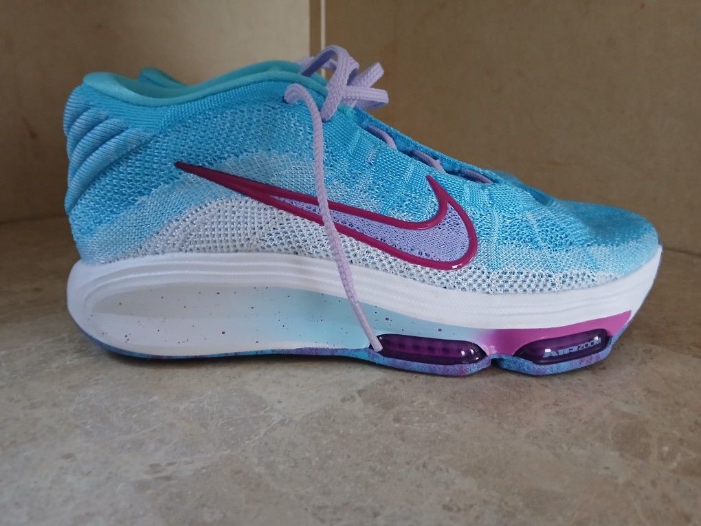 Women's NIKE Shoes- Size 9