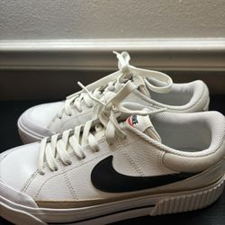 Nike Women’s Shoes 