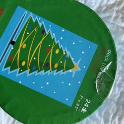 Little 24 Piece Christmas Tree Puzzle In Box