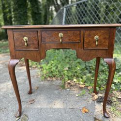 BAKER Inlaid Mahogany Queen Anne Style Side Table