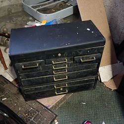A Stackable Lockable Toolbox