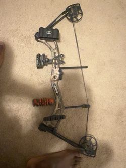 Bear Archery Compound Bow with Accessories