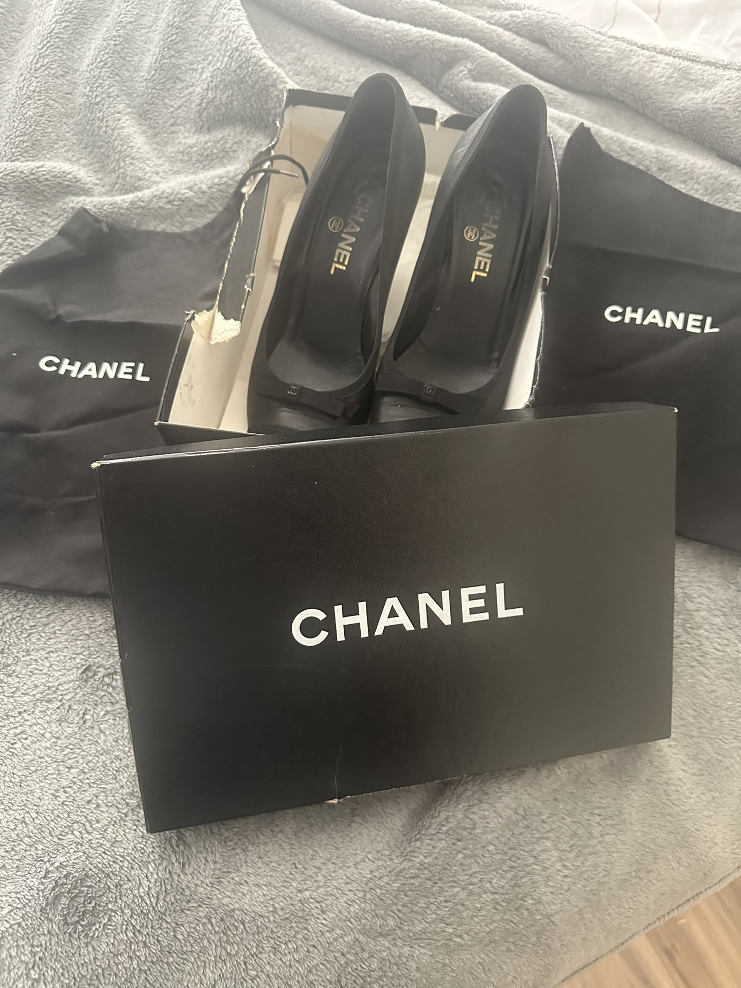 Chanel pumps