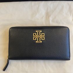 Tory Burch Zippy Long Wallet