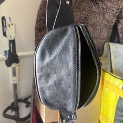 Louis Vuitton Damier Graphite Sling Bag – Authentic – Made in Spain 