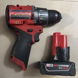 Milwaukee M12 Hammer Drill/Driver 