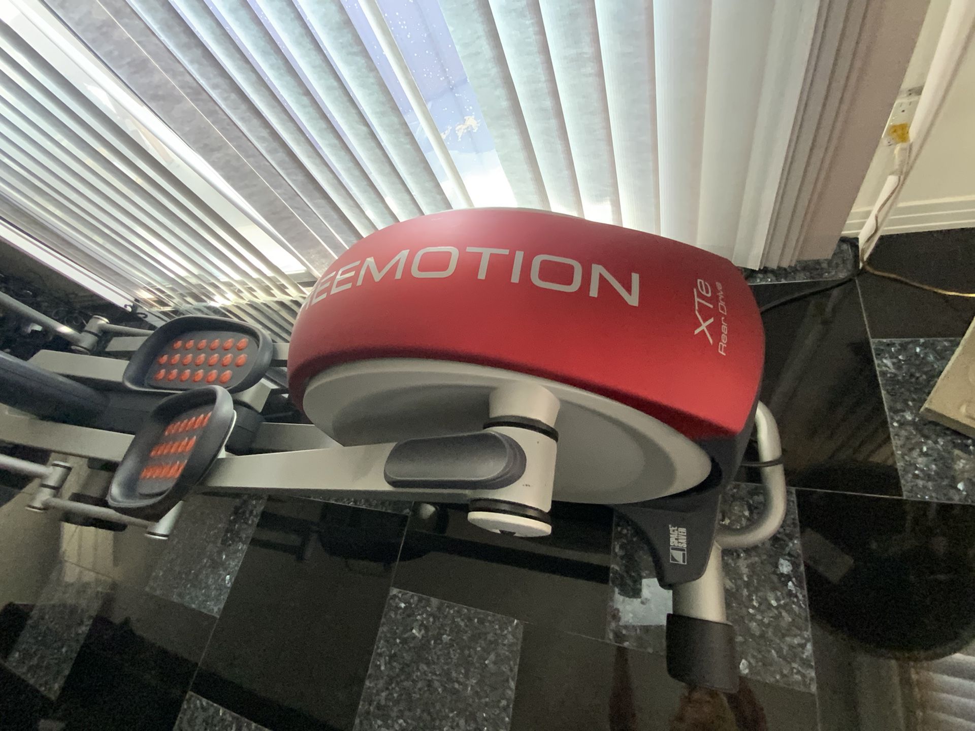 Free Motion XTe Rear Drive Elliptical