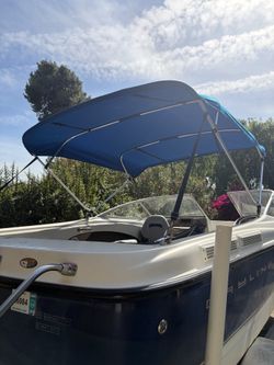 23ft bayliner V8