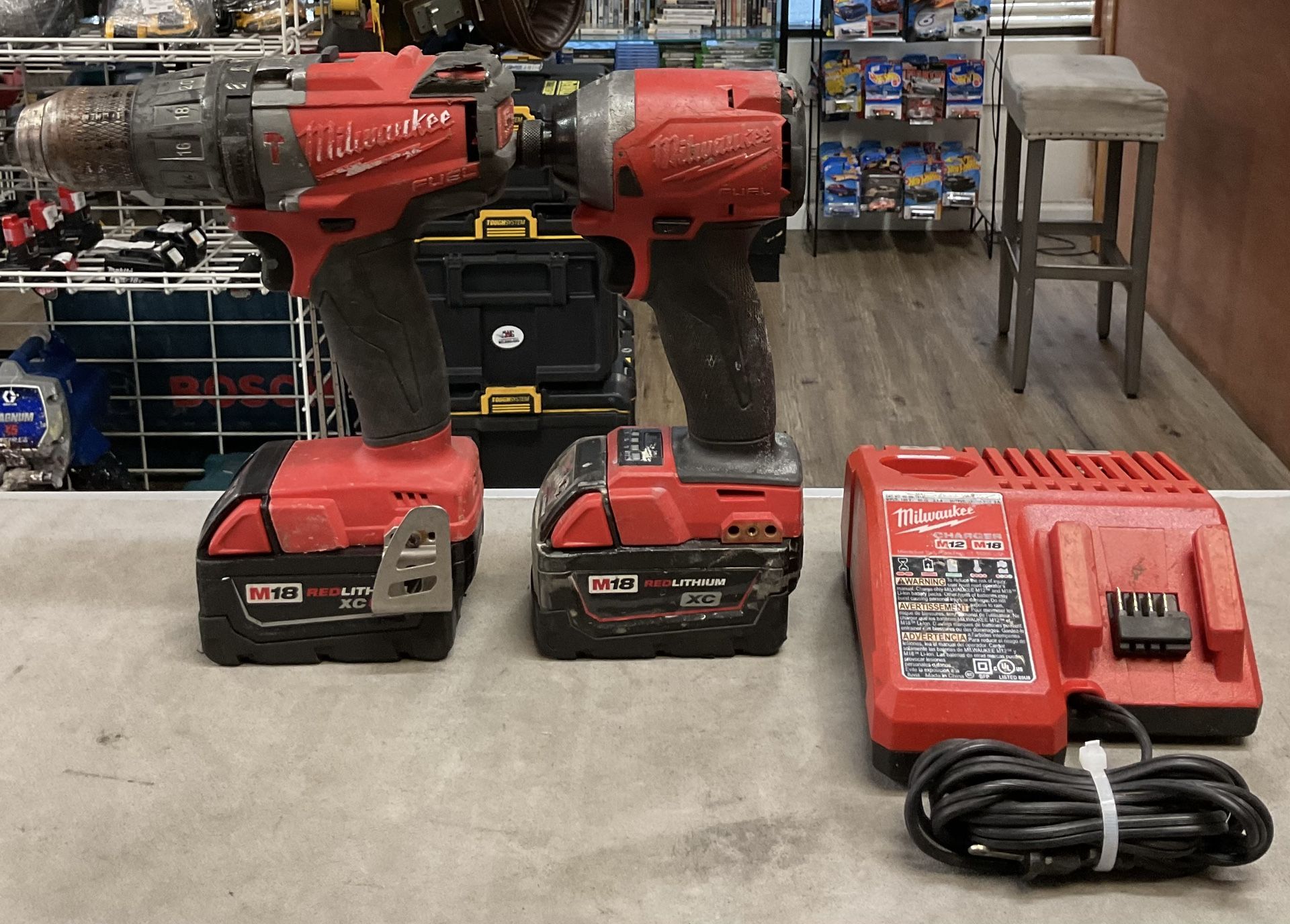 Milwaukee M18 Hammer Drill Driver Set