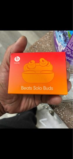 Beats Solo buds