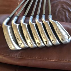 Infiniti RH 302 golf irons 5-GW with Aerotech steel fiber graphite shafts new grips