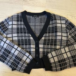 Love Tree Plaid Cropped Button Long Sleeve Cardigan