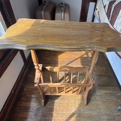 End Table With Magazine Holder