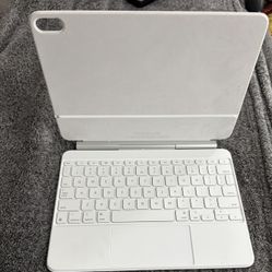 Apple Accessories for iPad Air 11inch