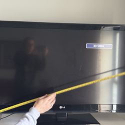 LG tv 41”