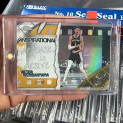 🔥🔥 Victor Wemanyama Topps Chrome 37/50 Holo Card 🔥🔥