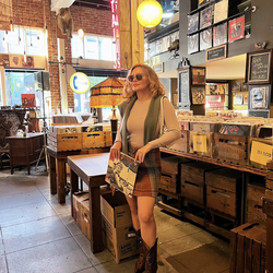 Western (cowgirl/cowboy) boots