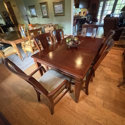 Dining Table with Matching Hutch