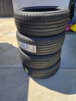 Bearway 225/45/19 tire set