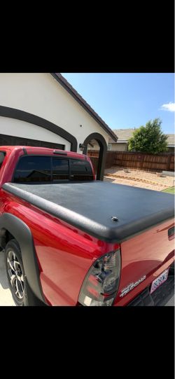 Bed cover from 2014 Tacoma base 5 ft bed