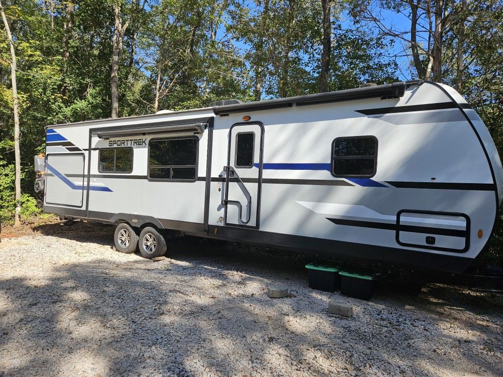 2022 Venture Sporttrek 327Vik