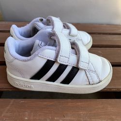 Children’s Adidas, tennis shoes