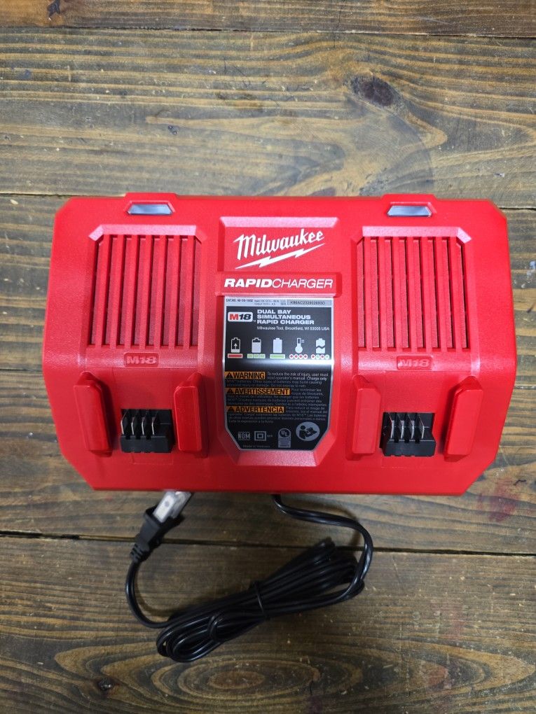 Milwaukee M18 Dual Bay Rapid Charger