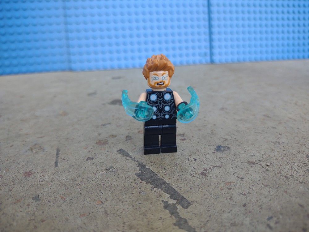 THOR (Electrified) - Lego ~ Marvel Super Heroes Avengers ~ NEW MINT~
