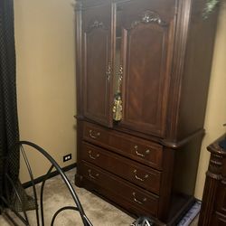 Nice Bedroom Set Good Condition