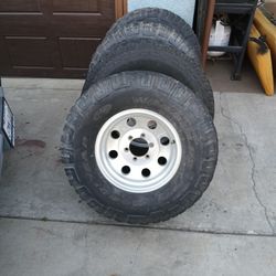 4 Rines 16x8..6 Tuercas..$350