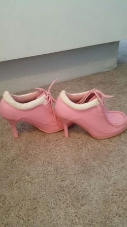 Pink shoes 7