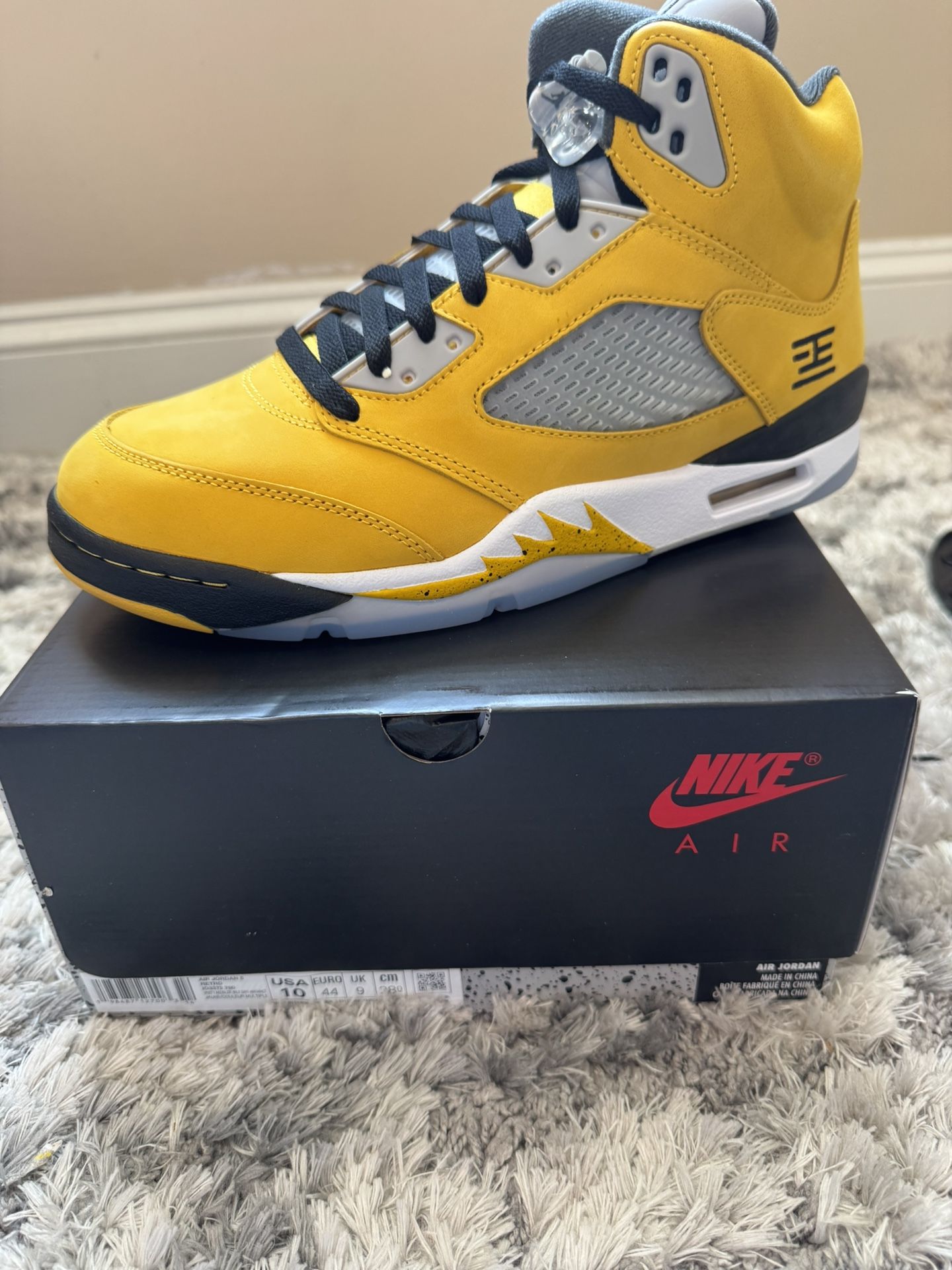 Air Jordan 5 Retro Tokyo Size 10