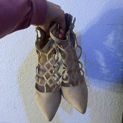 Close Toe Heels 5.5