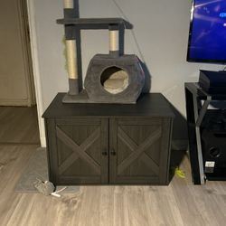 Feandrea enclose cat litter box. 