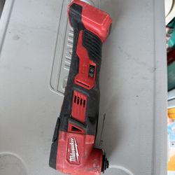 Milwaukee Multi-tool (oscillating Tool)