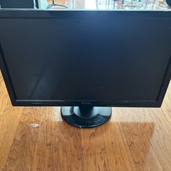 ViewSonic 24” LED monitor VGA DVI