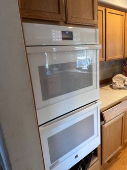 GE Built in 30" double wall oven
