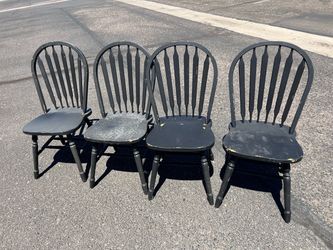 Set of 4 Solid Wood Windsor Dining Chairs – Project/Flip