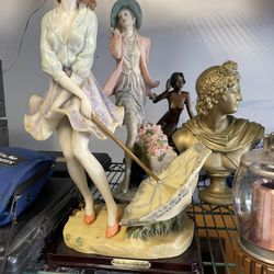 Umbrella Figures