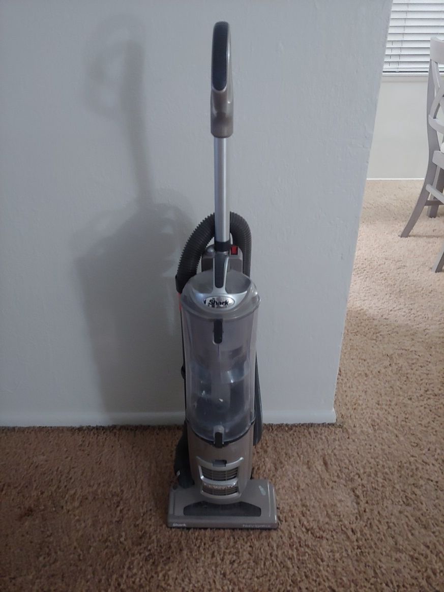 Shark DXL Vacuum Cleaner LOW PRICE TODAY ONLY