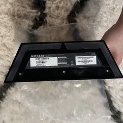 NETGEAR Nighthawk AC1600 WiFi Cable Modem Router (C6250) 