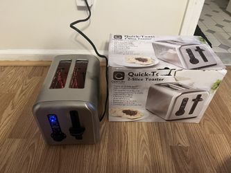 WAS $39.99!!  SALE $15🔥🔥.  NEW STAINLESS STEEL TOASTER. 🥪🥯.  2 SLICE.  100% GUARANTEED (SEE PIC).  WAS $39.99!!  SALE ONLY $15🔥🔥