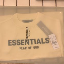 FEAR OF GOD ESSENTIALS TSHIRT KIDS SMALL