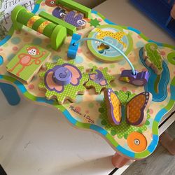 Melissa & Doug Activity Table