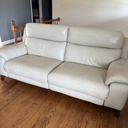Beautiful Leather Recliner Sofa 
