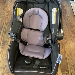 Graco Snugride 35 Lite LX Infant car seat With Base