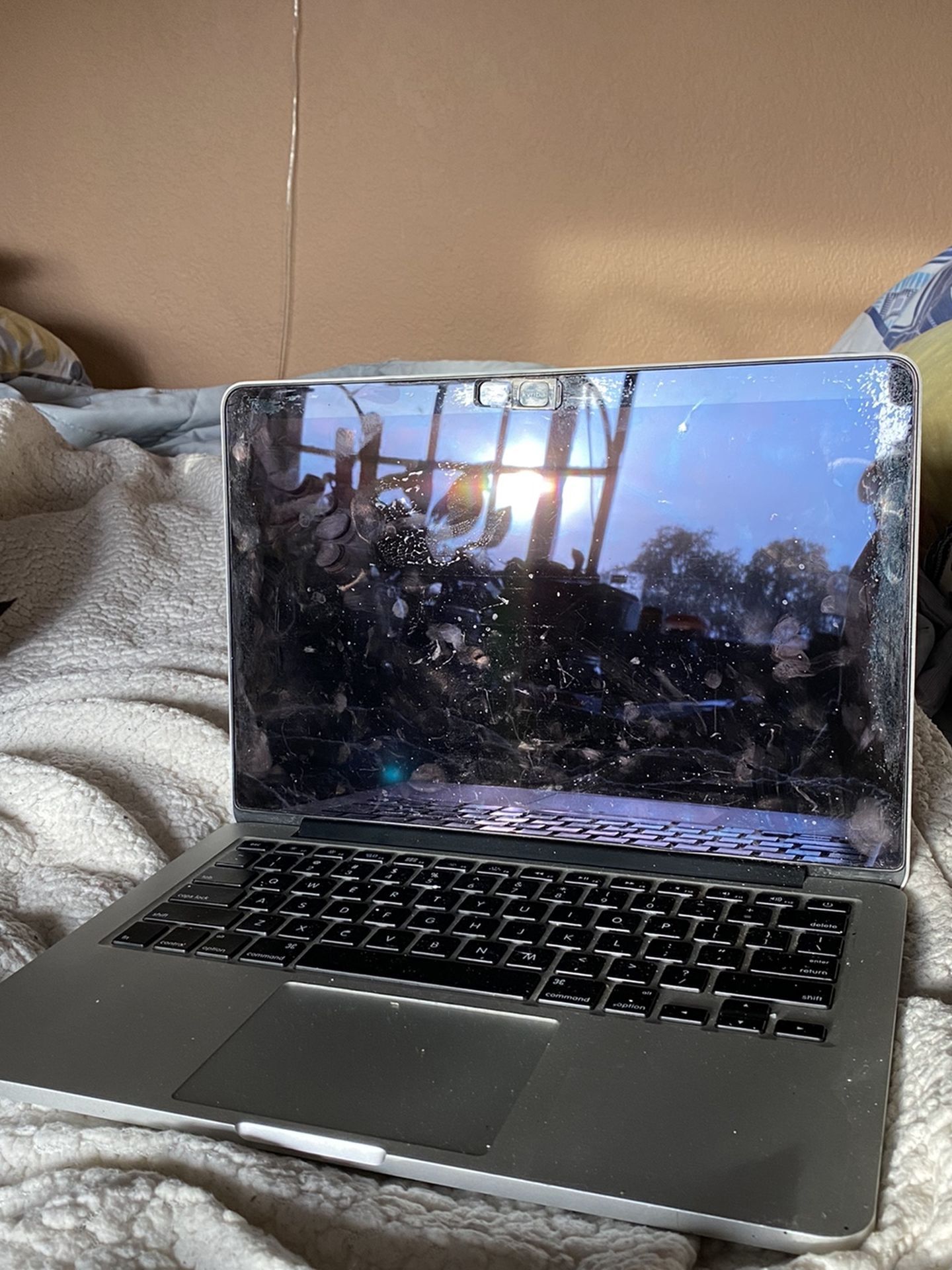 2013 MACBOOK PRO (for parts)